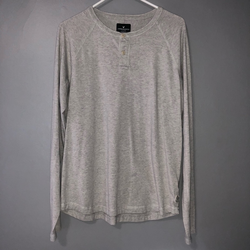 American Eagle Long Sleeve Henley T-Shirt Medium